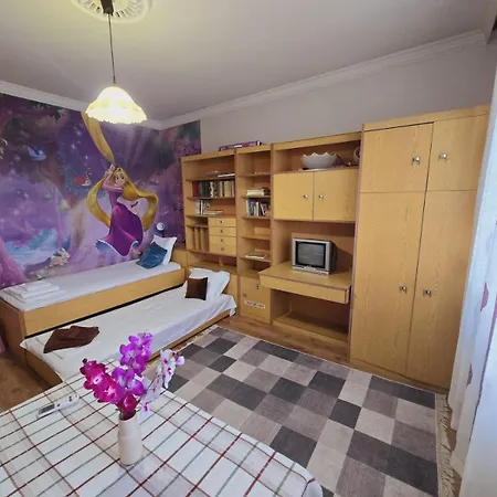 ゲストハウス Elion House 3*